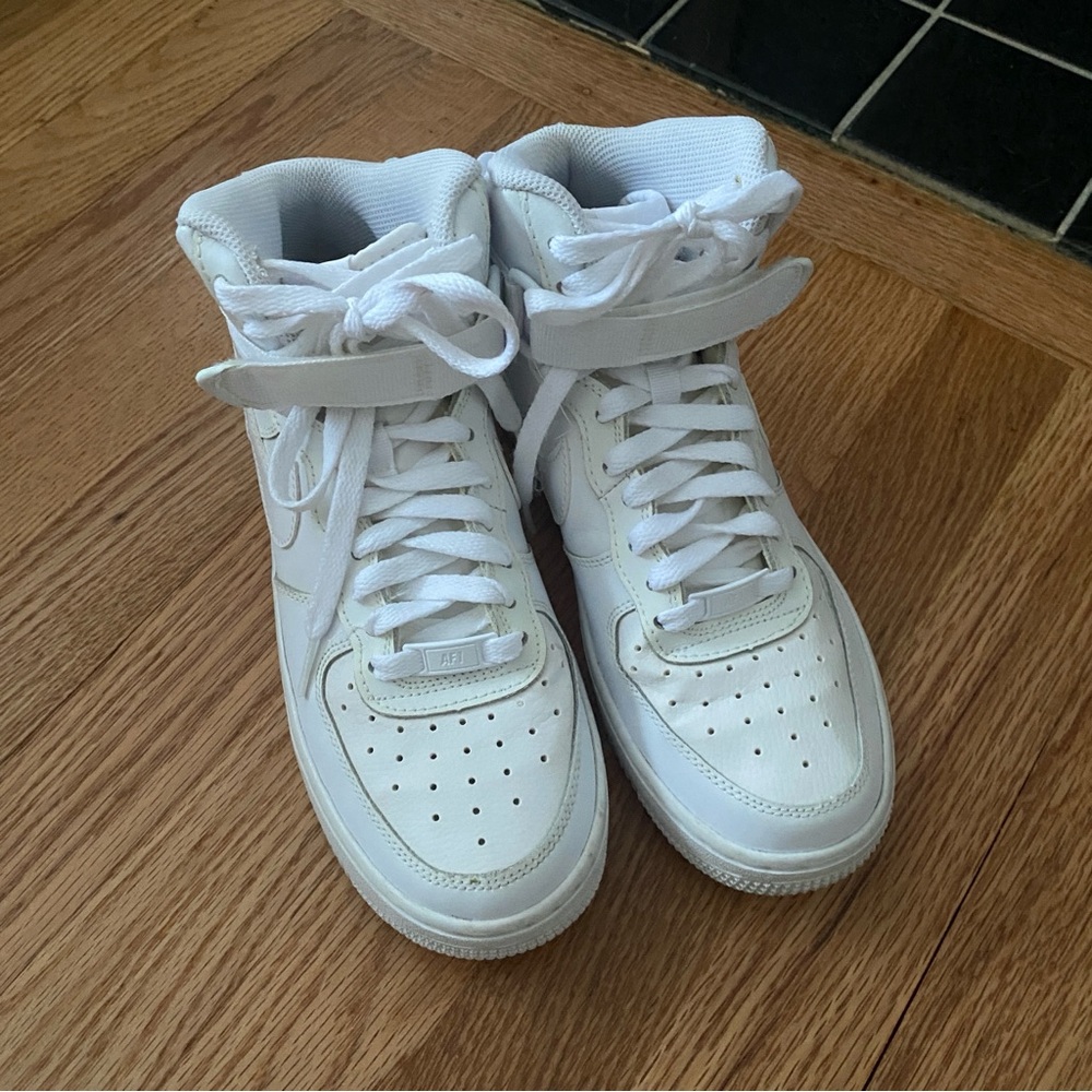 White High-Top Nike Air Force One